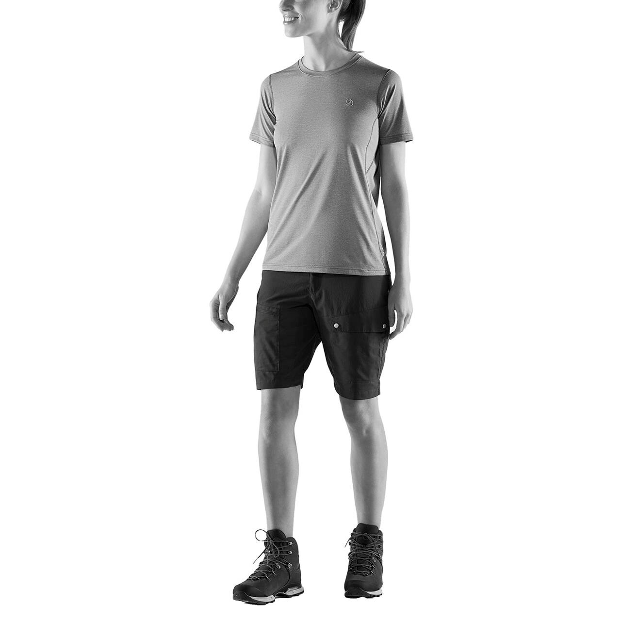 Fjällräven Womens Abisko Day Hike S/S  (Sort (BLACK/550) Medium)