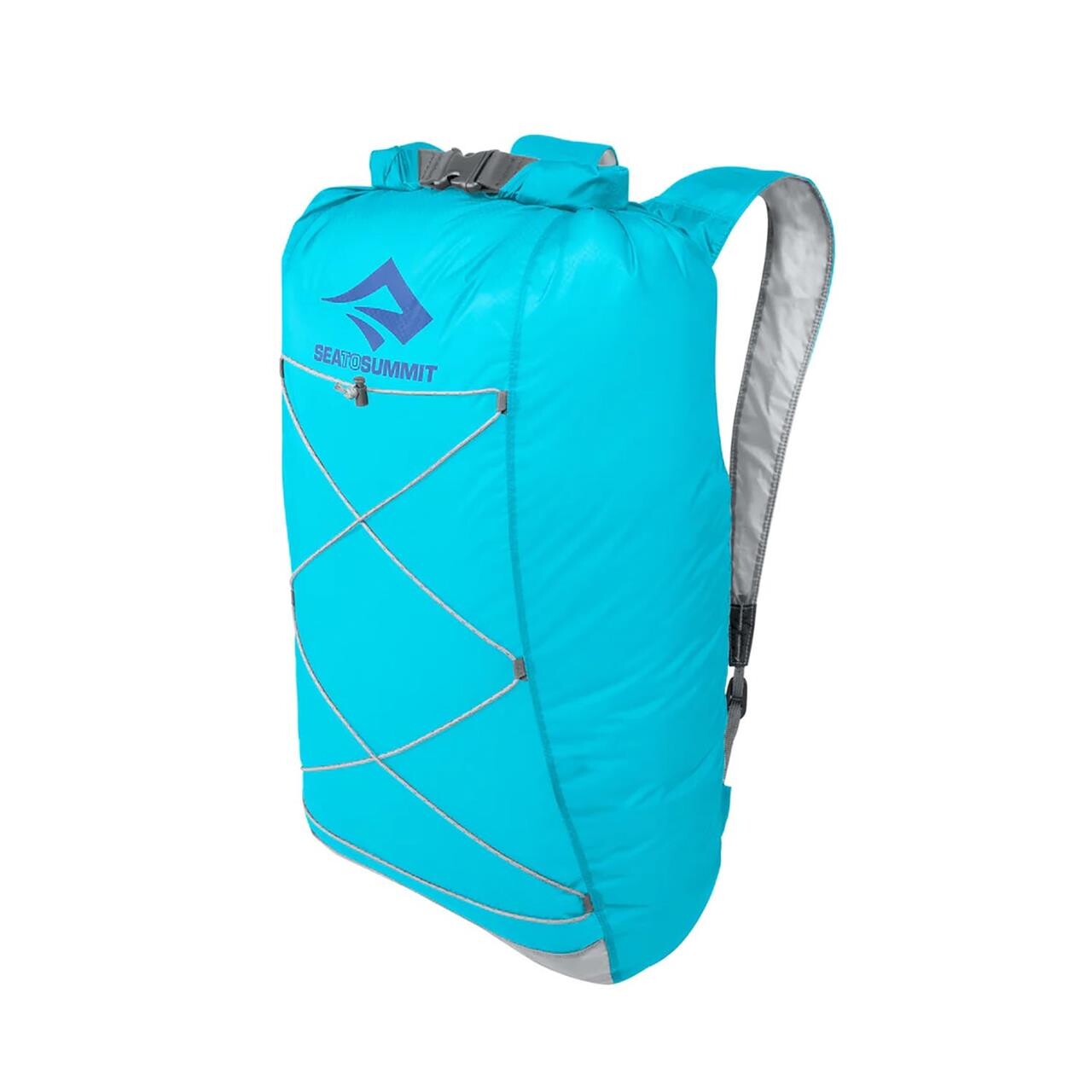 Oplev friheden og funktionaliteten med Sea to Summit Ultra-Sil Dry Daypack 22L i Blue Atoll. Denne ultralette rygsæk er designet til både eventyr og hverdag. Den er fremstillet af vandafvisende materiale, som beskytter dine ejendele mod fugt og vejrfaktorer. Rygsækken kan nemt pakkes ned, når den ikke er i brug, hvilket gør den ideel til rejser. Den justerbare skulderrem og det kompakte design sikrer både komfort og nem transport. Uanset om du vandrer eller handler, er denne rygsæk det perfekte valg.

- Ultralet og kompakt design
- Vandafvisende materiale
- Justerbare skulderremme for optimal komfort
- Ideel til rejser og daglig brug
- Kan pakkes ned til en lille størrelse
- Stort rum på 22 liter til opbevaring