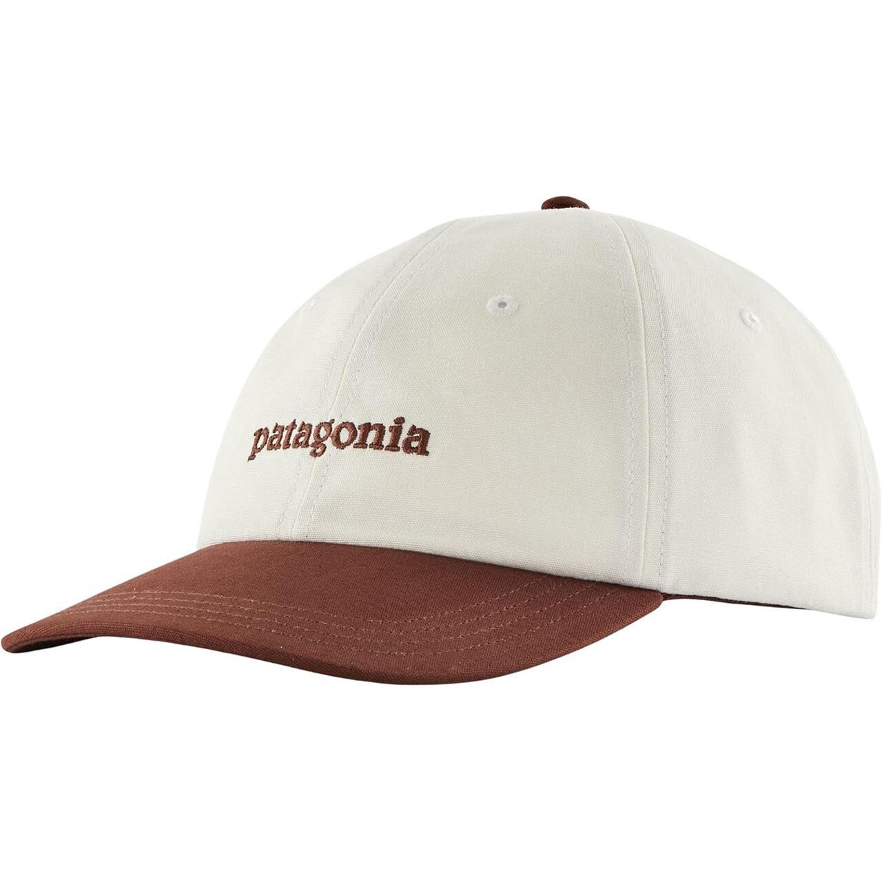 Patagonia Fitz Roy Icon Trad Cap Rød Text Logo: Dried Vanilla One Size